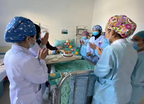 郑州爆料医护人员视频最新,英勇身影诠释医者仁心 第2张 郑州爆料医护人员视频最新,英勇身影诠释医者仁心 第2张